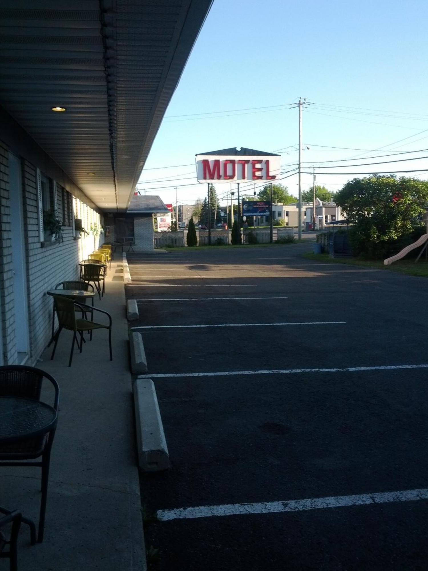 Motel Montgolfiere Jp Saint-Jean-sur-Richelieu Kültér fotó