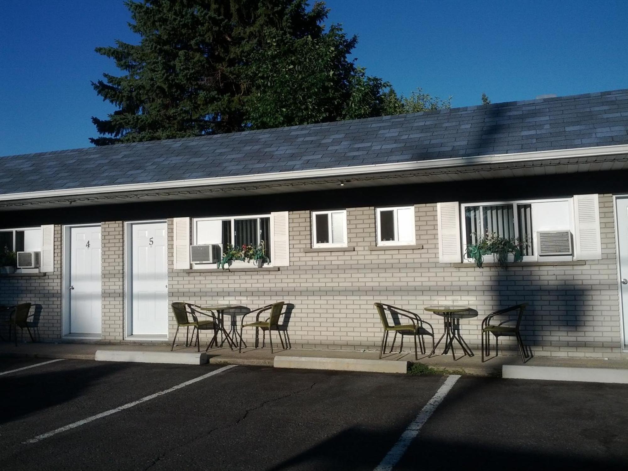 Motel Montgolfiere Jp Saint-Jean-sur-Richelieu Kültér fotó