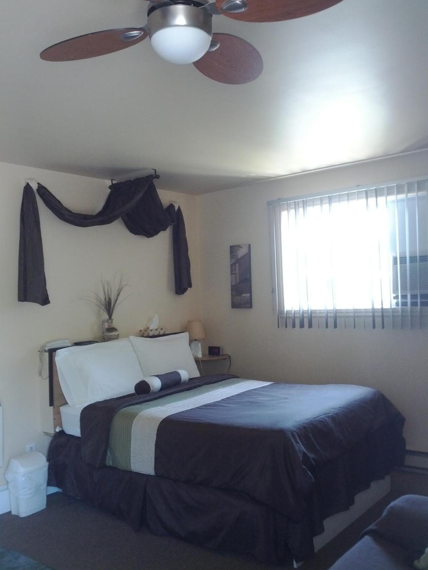 Motel Montgolfiere Jp Saint-Jean-sur-Richelieu Kültér fotó
