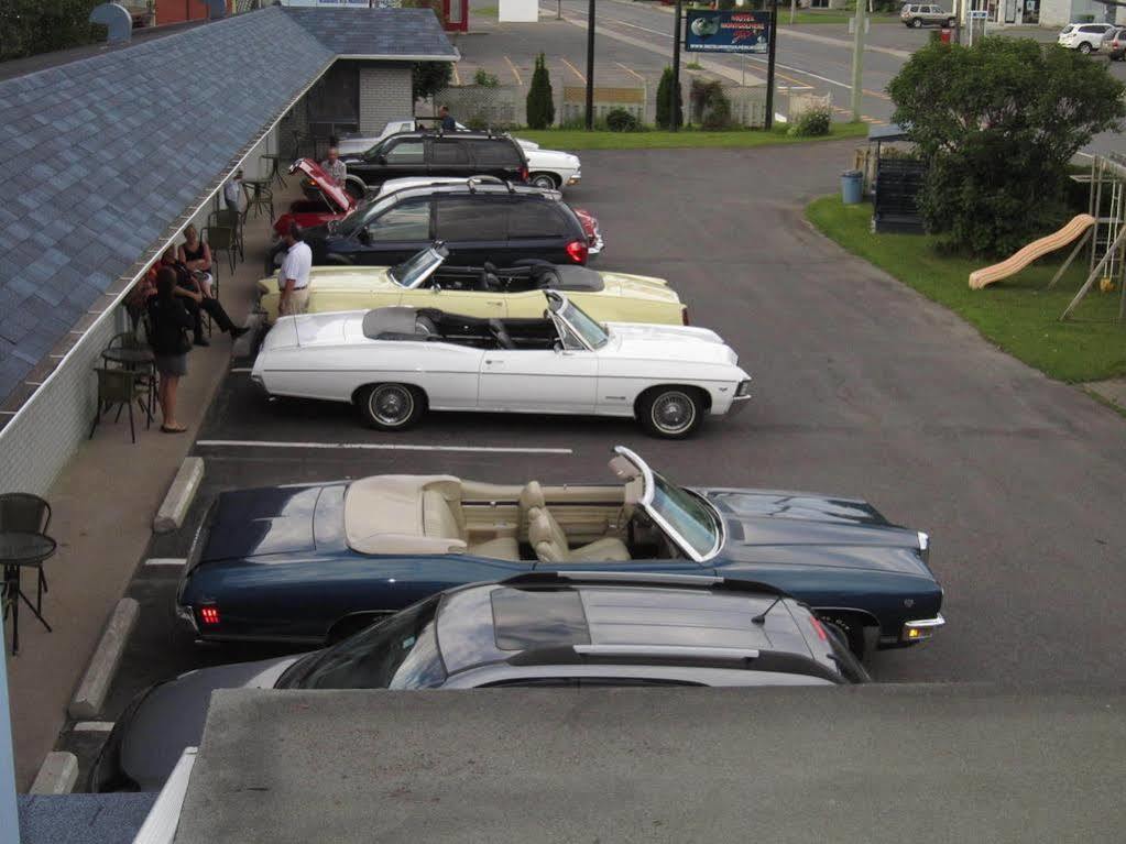 Motel Montgolfiere Jp Saint-Jean-sur-Richelieu Kültér fotó